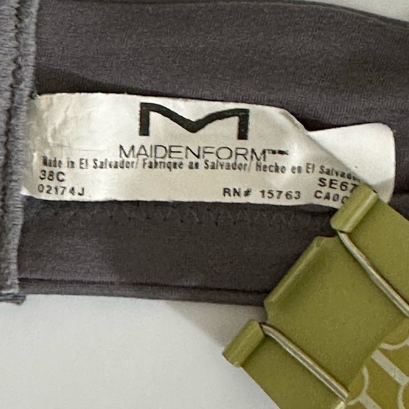 Maidenform sz 38C bra in a  gray. T shirt style   Nice smooth finish - Picture 9 of 9